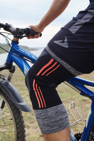 Наколінники Power System PS-6021 Knee Support Evo Black/Orange (пара) XL PS-6021_XL_Black-Orange фото